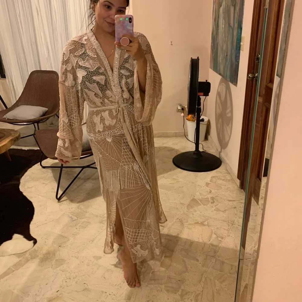 Elegant Beige Embroidered Robe - Picture 2 of 4